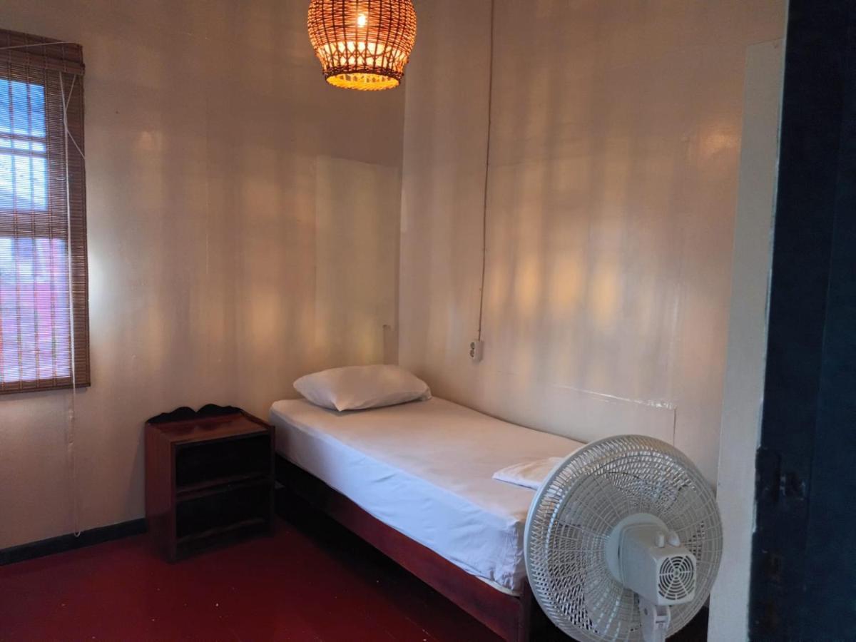 Twenty4 Hostel Paramaribo Exterior photo